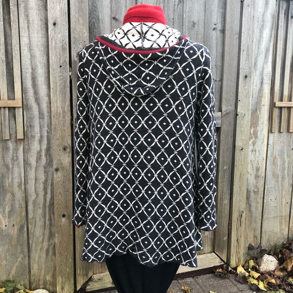 Belldini Sweater - Picture 15 of 16